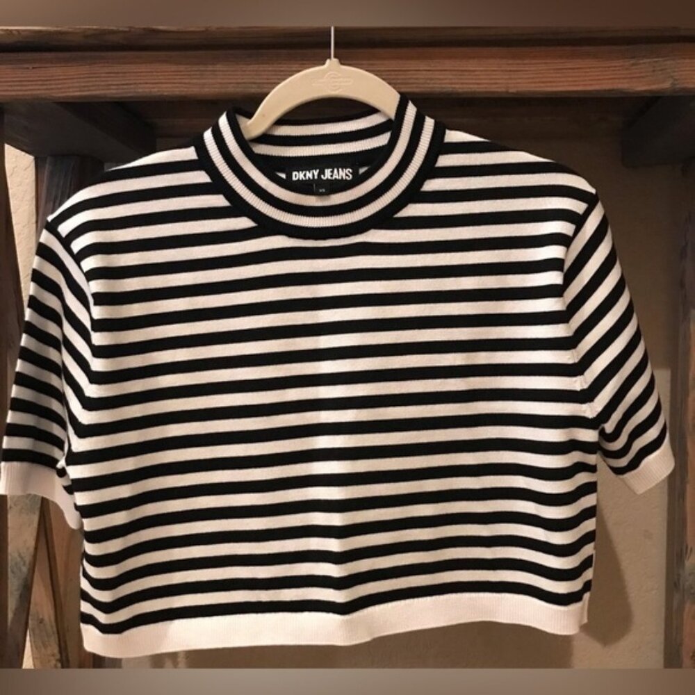 DKNY Striped Black and White Mock Neck Crop Top - XS